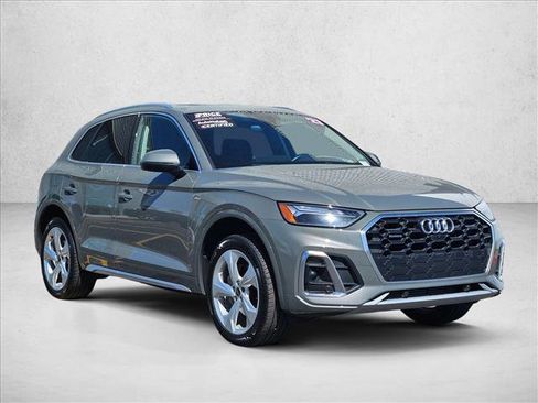 Used 2023 Audi Q5 2.0T Premium Plus w/ Premium Plus Package AWD/4WD image 3