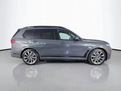 Used 2022 BMW X7 xDrive40i w/ M Sport Package AWD/4WD image 8
