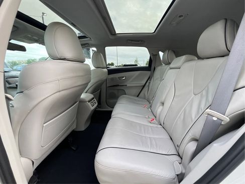 Used 2010 Toyota Venza AWD image 10