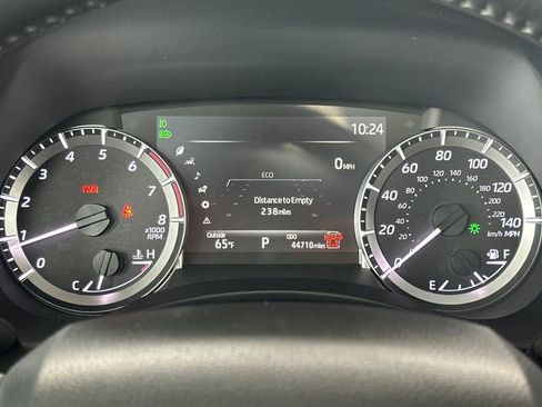 Certified 2024 Toyota Highlander XLE image 31