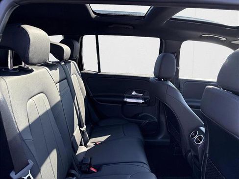 New 2025 Mercedes-Benz GLB 250 4MATIC image 22