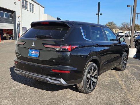 New 2026 Mitsubishi Outlander SE image 12