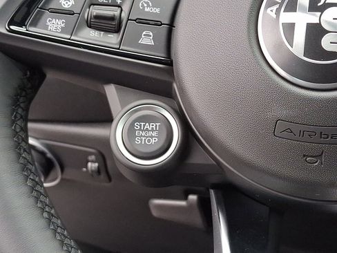 New 2025 Alfa Romeo Tonale AWD w/ Premium Package image 22