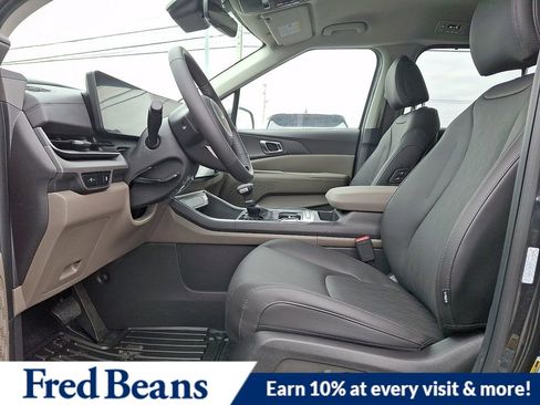 New 2026 Kia Carnival EX FWD image 9