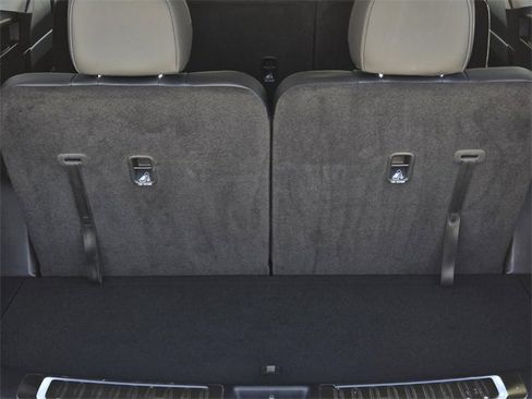 Certified 2025 Kia Sorento S w/ Panoramic Sunroof Package image 10