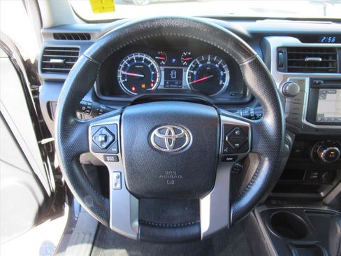 Used 2016 Toyota 4Runner SR5 image 16