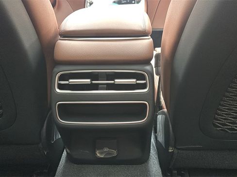 New 2026 Genesis GV70 2.5T Advanced image 11