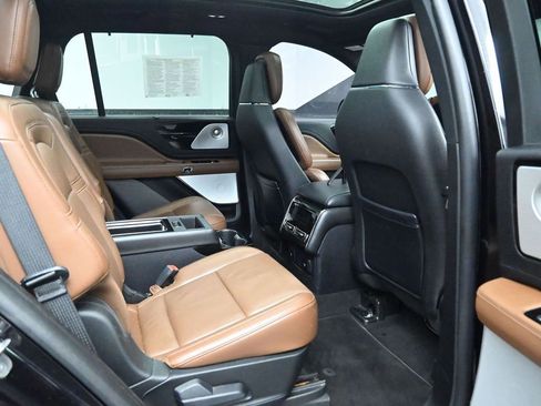 Used 2022 Lincoln Aviator Reserve w/ Equipment Group 201A image 23
