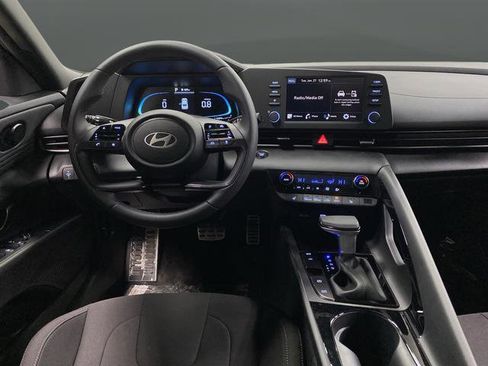 New 2026 Hyundai Elantra SEL Sport image 5