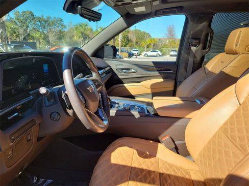 Used 2021 Cadillac Escalade Premium Luxury w/ LPO, Radiant Package image 28