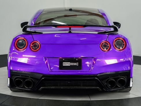 Used 2014 Nissan GT-R Premium image 7