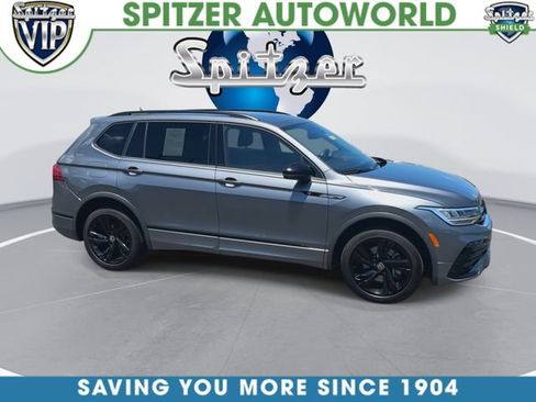 Used 2024 Volkswagen Tiguan SE R-Line FWD image 2