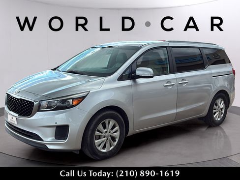 Used 2017 Kia Sedona LX w/ LX Essentials Premium Package FWD image 14