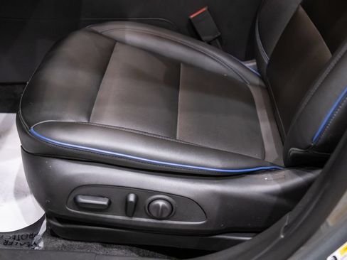 Used 2025 Buick Envista Sport Touring w/ Convenience I Package FWD image 9