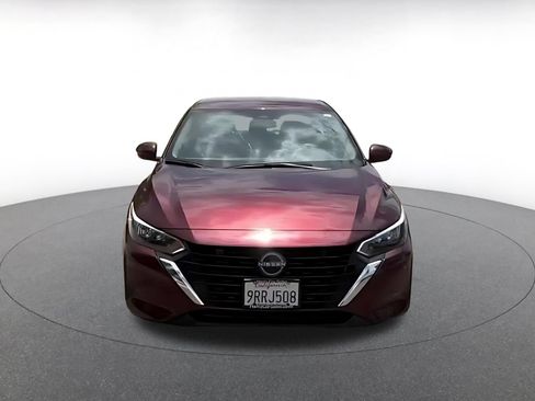Used 2025 Nissan Sentra SV FWD image 9