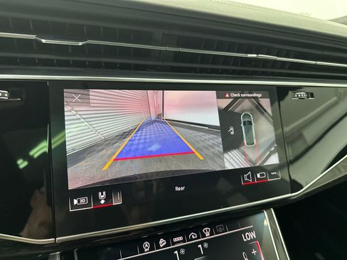 Used 2022 Audi SQ8 Prestige AWD/4WD image 33