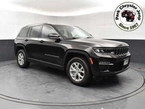 Used 2023 Jeep Grand Cherokee Limited image 1