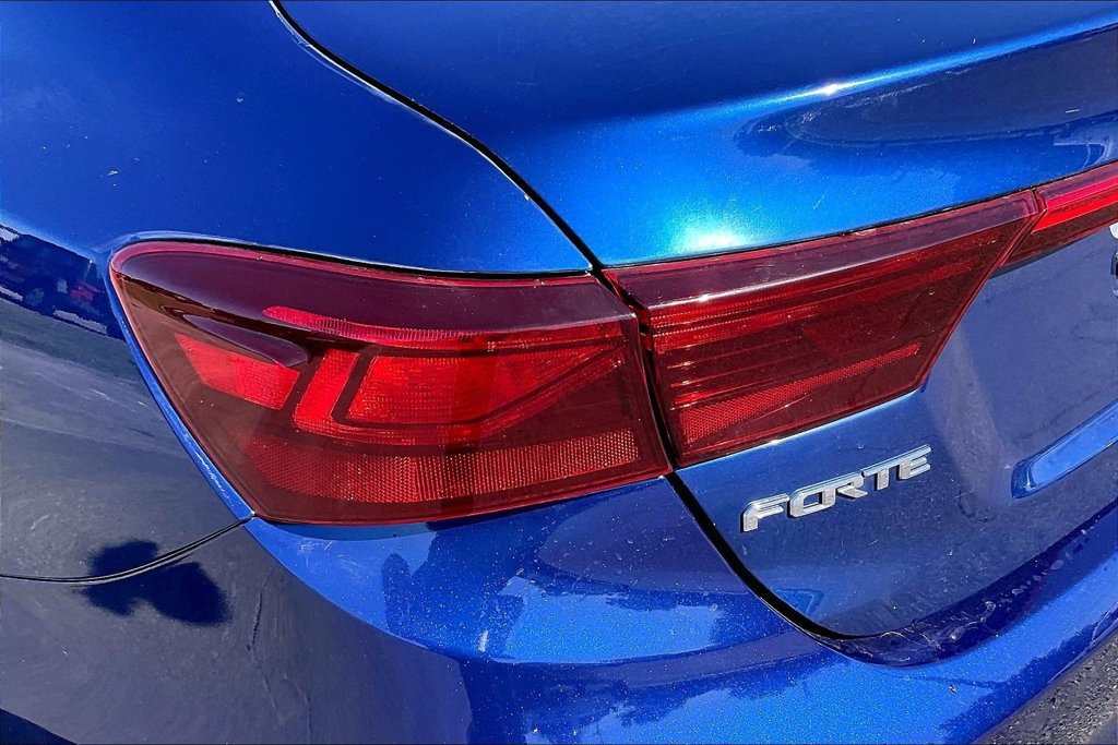 Used 2019 Kia Forte LXS FWD image 28