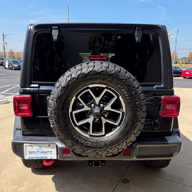 Used 2026 Jeep Wrangler Unlimited Rubicon AWD/4WD image 4