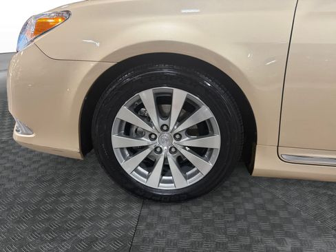 Used 2012 Toyota Avalon Limited FWD image 15