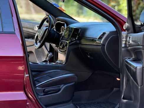 Used 2021 Jeep Grand Cherokee Laredo X RWD image 10