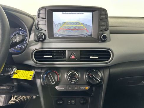 Used 2018 Hyundai Kona SE image 37