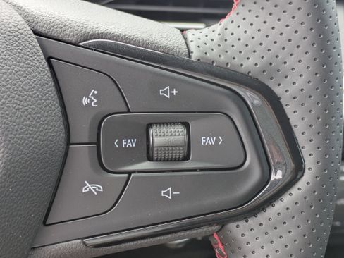 New 2026 Chevrolet Trax RS w/ Sunroof Package FWD image 26