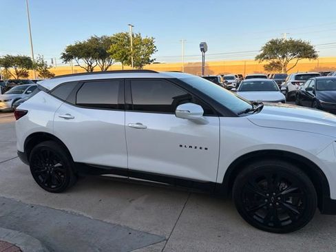 Used 2021 Chevrolet Blazer RS w/ Enhanced Convenience Package FWD image 4