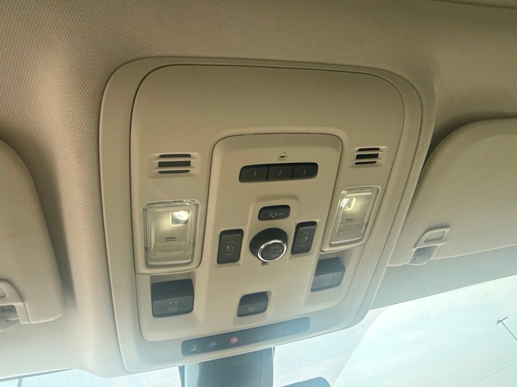 Used 2021 GMC Yukon Denali AWD/4WD image 33