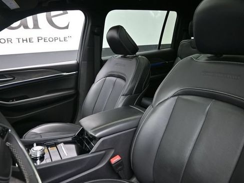Used 2023 Jeep Grand Cherokee L Overland AWD/4WD image 16