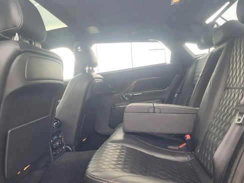 Used 2019 Jaguar XJ L Supercharged RWD image 6