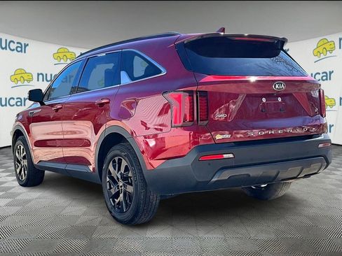 Used 2021 Kia Sorento S image 4