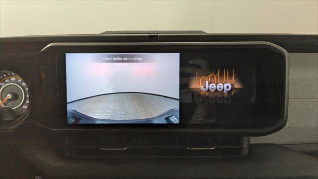 Used 2025 Jeep Gladiator Sport AWD/4WD image 25