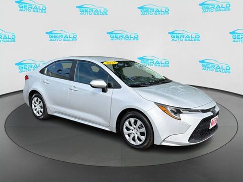 Used 2022 Toyota Corolla LE FWD image 9