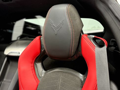 Used 2022 Chevrolet Corvette Stingray Preferred Cpe w/ Z51 Performance Package RWD image 17