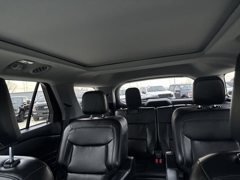 Used 2023 Ford Explorer XLT w/ Equipment Group 202A image 16