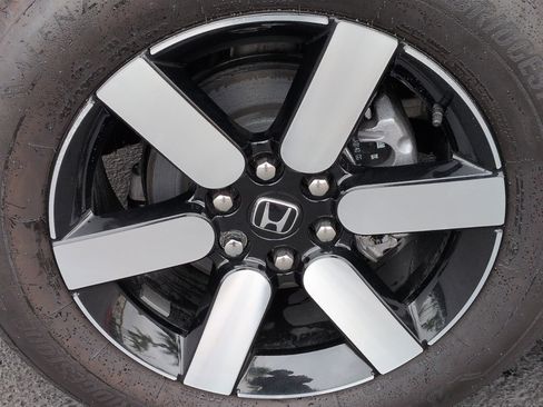 Used 2025 Honda Prologue Touring image 13
