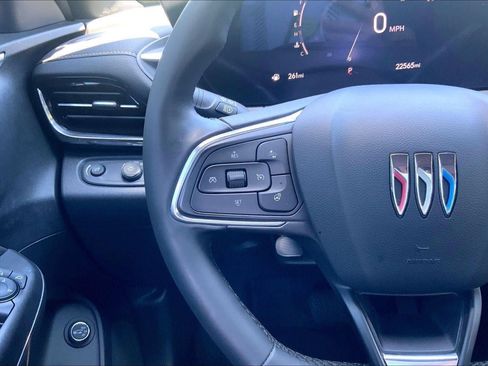 Used 2025 Buick Envista Avenir FWD image 19