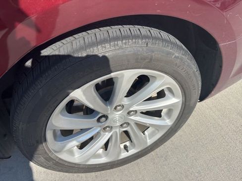 Used 2016 Buick LaCrosse Leather image 9