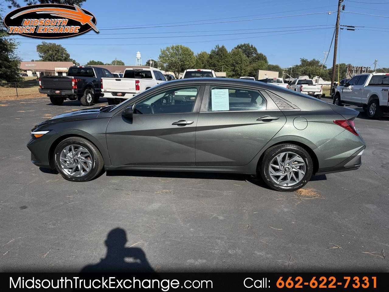 Used 2024 Hyundai Elantra SEL FWD image 1
