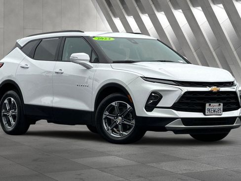 Used 2024 Chevrolet Blazer LT image 1