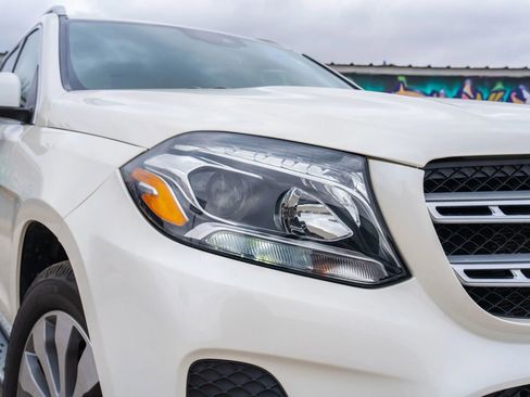 Used 2018 Mercedes-Benz GLS 450 4MATIC image 25