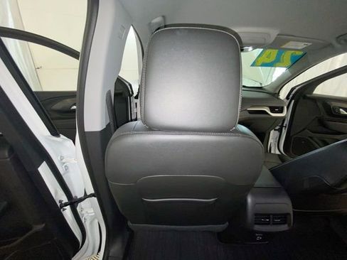 Used 2024 GMC Terrain SLT AWD/4WD image 35