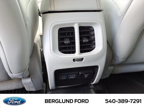 Used 2021 Jeep Cherokee Latitude Lux w/ Comfort/Convenience Group AWD/4WD image 14