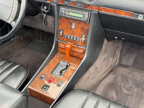 Used 1987 Mercedes-Benz 560 SL image 30