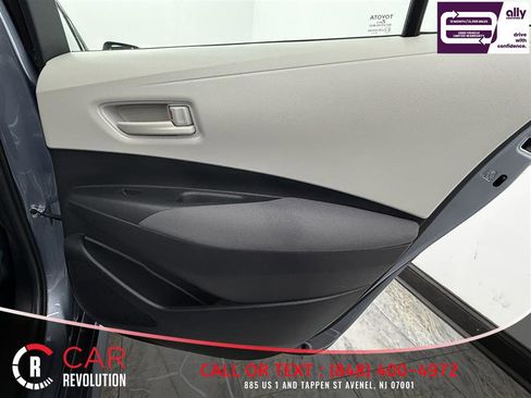 Used 2024 Toyota Corolla LE FWD image 32