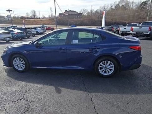 Used 2026 Toyota Camry LE w/ Convenience Package image 6