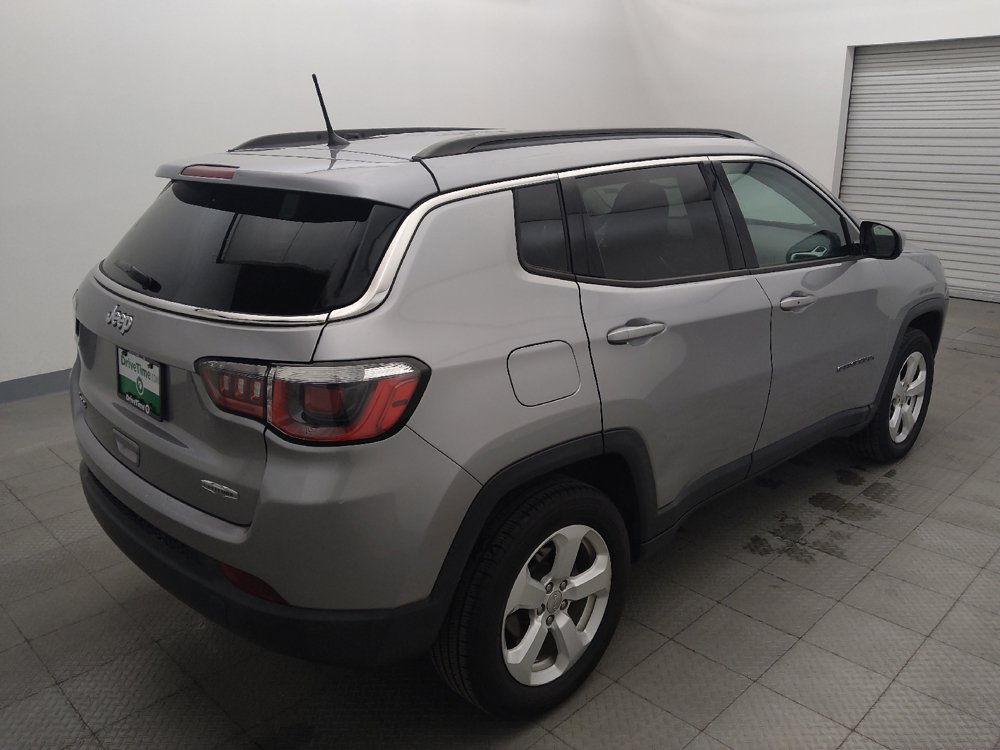 Used 2018 Jeep Compass Latitude AWD/4WD image 9