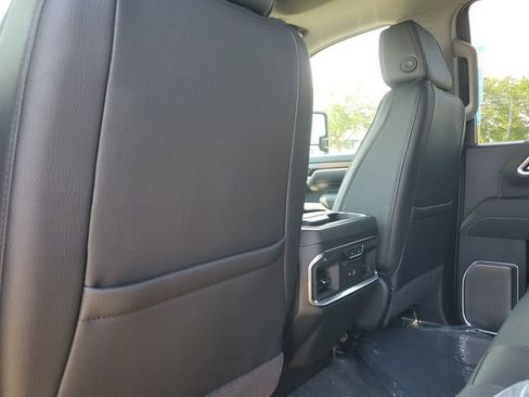 New 2026 GMC Sierra 3500 Denali AWD/4WD image 30