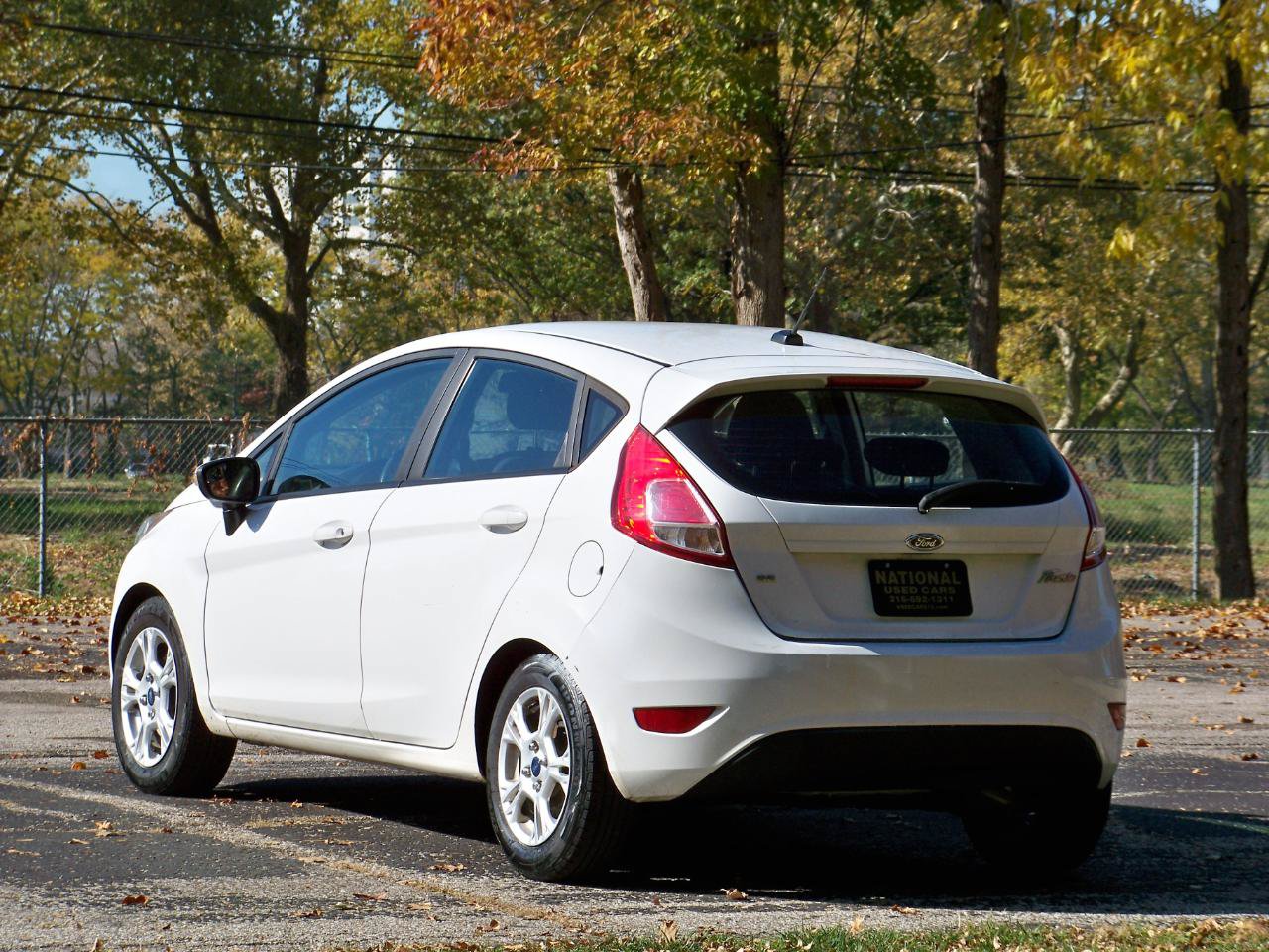 Used 2015 Ford Fiesta SE FWD image 7